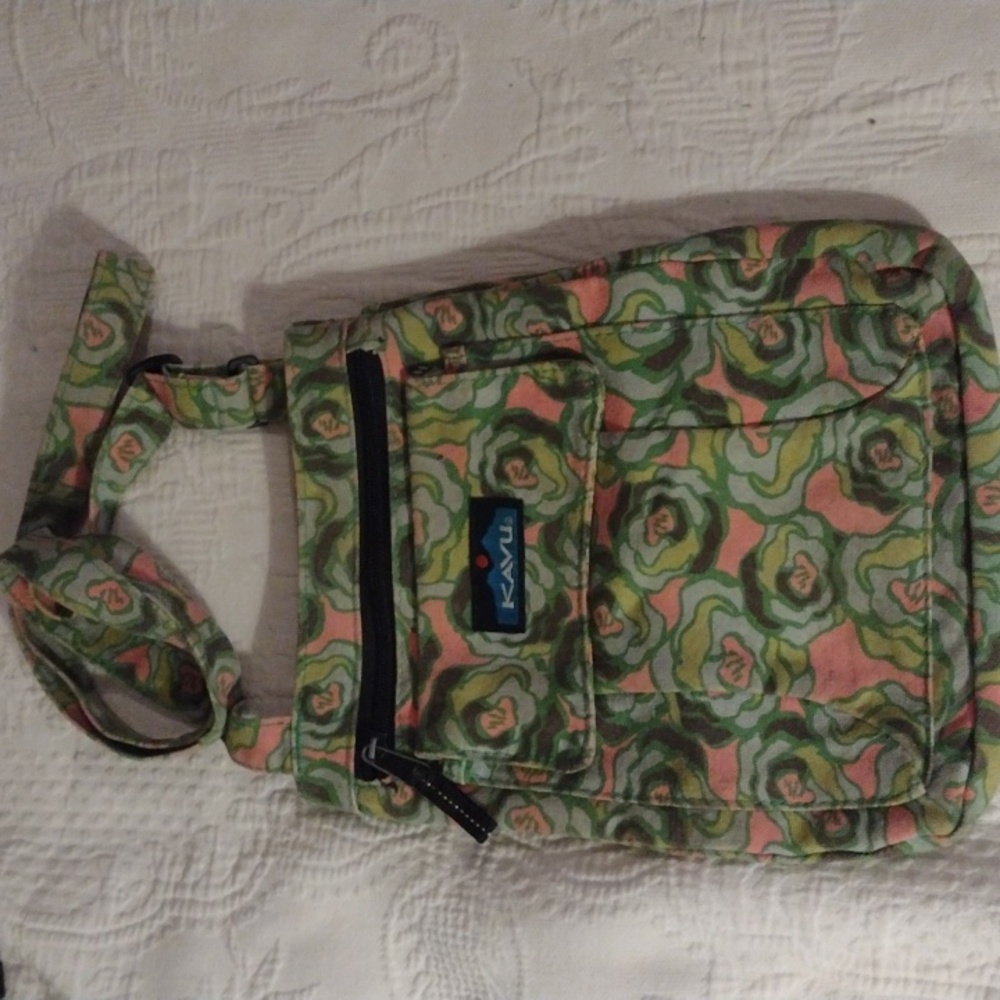 NWOT KAVU pink and green crossbody bag purse